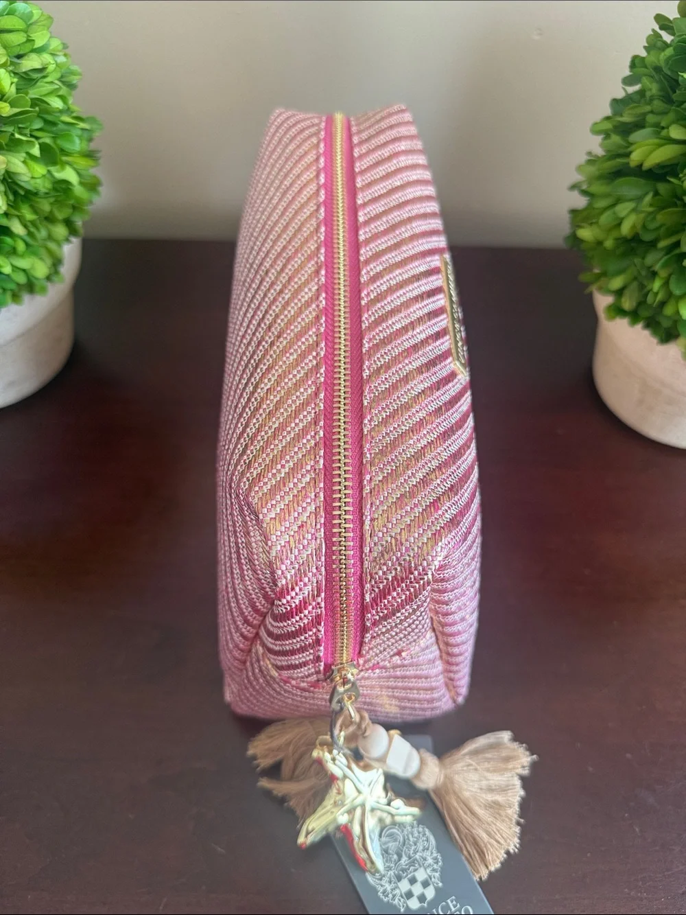 VINCE CAMUTO 💄IRIDESCENT PINK COSMETIC BAG💄 WITH TASSEL CHARMS 🌟NWT🌟
